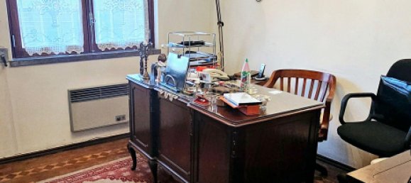 5 bedrooms Villa in Amadora, Portugal No. 127715 3