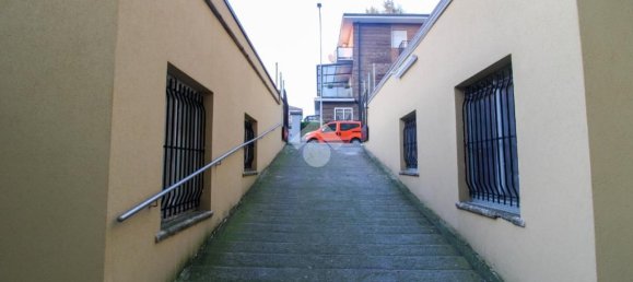 300m² Warehouse in Pioltello, Italy No. 80265 30