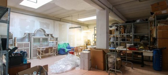 300m² Warehouse in Pioltello, Italy No. 80265 20