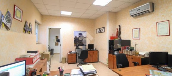 300m² Warehouse in Pioltello, Italy No. 80265 4