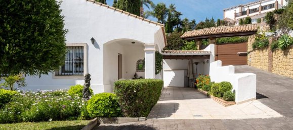 4 bedrooms House in La Quinta, Spain No. 155708 16