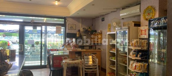 1 room Commercial property in Rome, Italy No. 78888 8