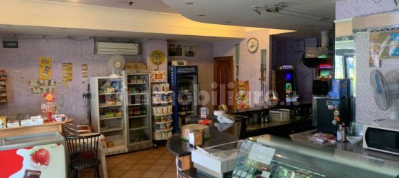 1 room Commercial property in Rome, Italy No. 78888 2