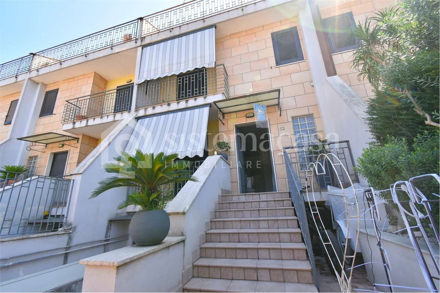 4 bedrooms House in Brusciano, Italy No. 346124