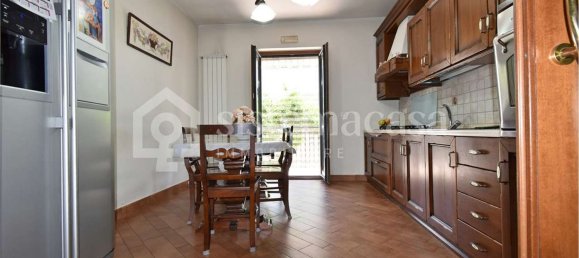 4 bedrooms House in Brusciano, Italy No. 346124 7