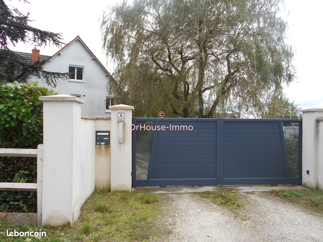 Casa de 5 dormitorios en Ouzouer-sur-Loire, France No. 54092