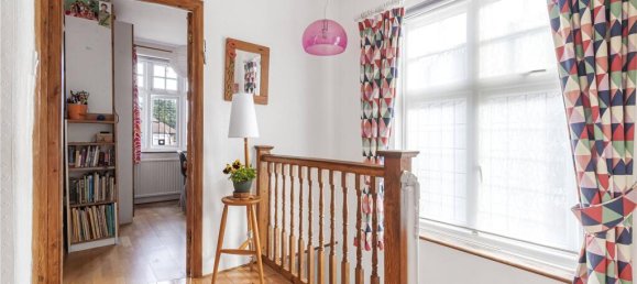 3 bedrooms House in Mill Hill, United Kingdom No. 6660 15