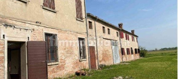 6 غرف نوم شقة في Ferrara, Italy رقم 25125 4