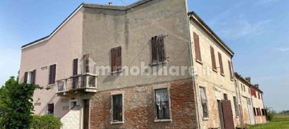 6 غرف نوم شقة في Ferrara, Italy رقم 25125 2