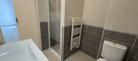 1 bedroom Apartment in Toulon, France No. 329595 6