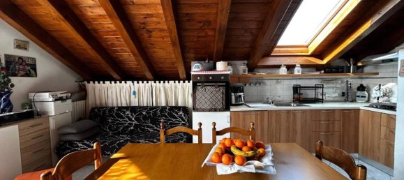 2-salle Appartement à Cogliate, Italy No. 27478 17