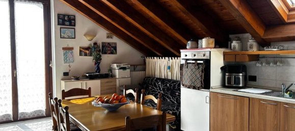 2-salle Appartement à Cogliate, Italy No. 27478 11