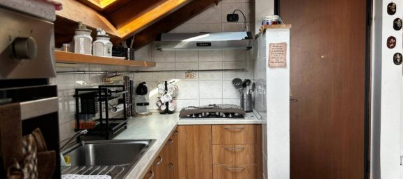 2-salle Appartement à Cogliate, Italy No. 27478 20