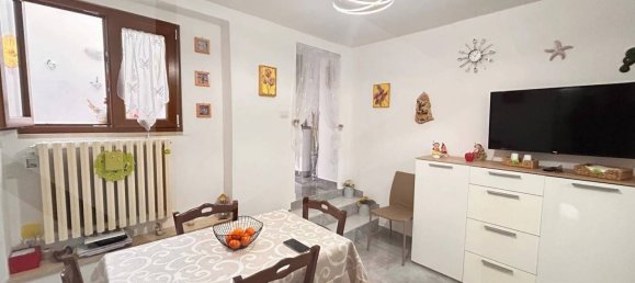 2 Schlafzimmer Haus in Bitetto, Italy, Nr. 18598 9