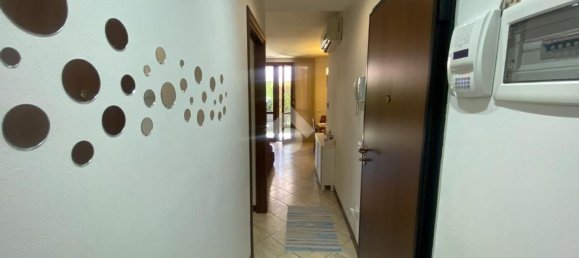 3 rooms Apartment in Collecchio, Italy No. 289758 9