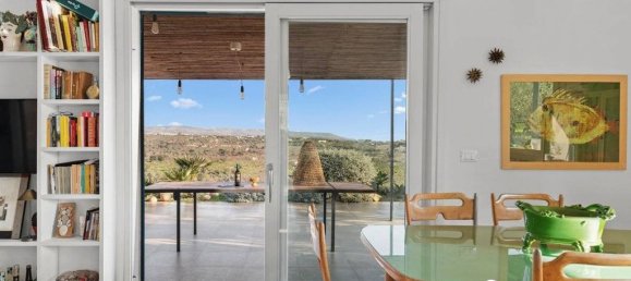 3 bedrooms Villa in Noto, Italy No. 42170 7