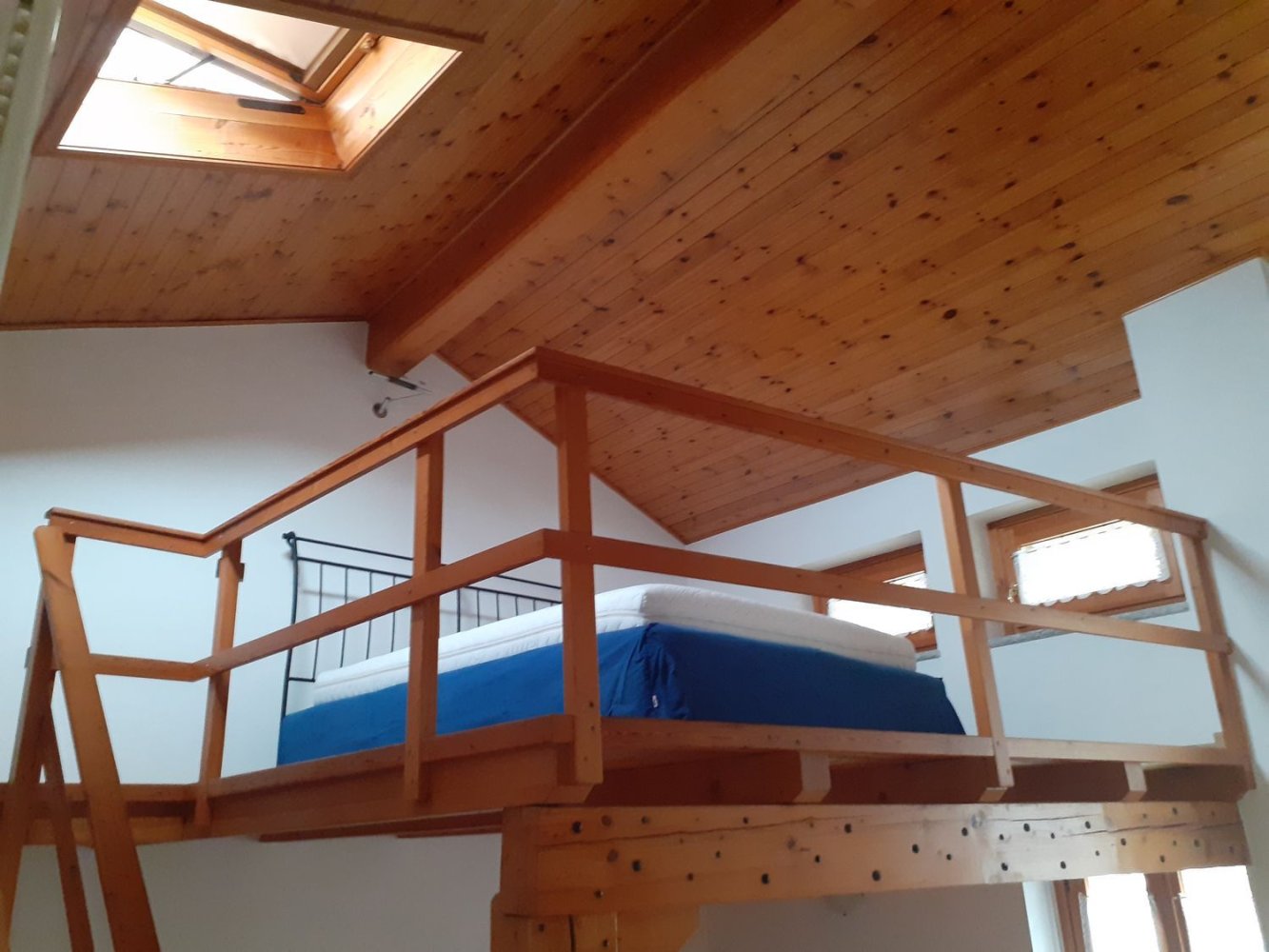 2-Zimmer Haus in Oliveto Lario, Italy, Nr. 251958