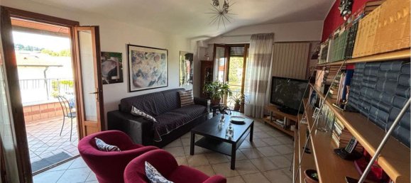 3 rooms Apartment in Appiano Gentile, Italy No. 291947 3