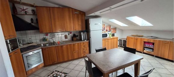 3 rooms Apartment in Appiano Gentile, Italy No. 291947 5