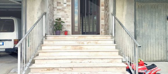 Квартира с 4 комнатами в Пескара, Италия № 22999 17