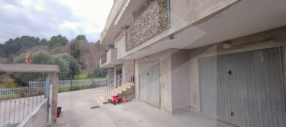 Квартира с 4 комнатами в Пескара, Италия № 22999 2