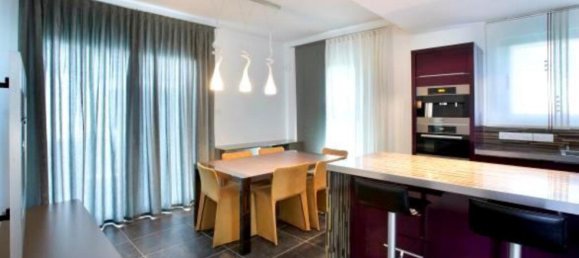 3 bedrooms Villa in Limassol, Cyprus No. 13175 2