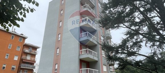 2 rooms Apartment in Busto Arsizio, Italy No. 188168 2