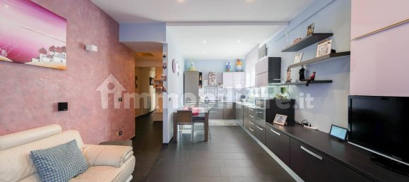 3 Schlafzimmer Wohnung in Palo del Colle, Italy, Nr. 43361 2