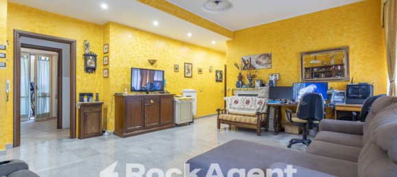 3 bedrooms Apartment in Catanzaro, Italy No. 348084 7