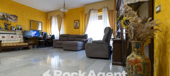3 bedrooms Apartment in Catanzaro, Italy No. 348084 6