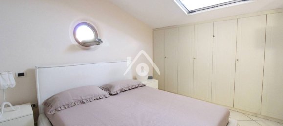 2 bedrooms Apartment in Altopascio, Italy No. 350709 2