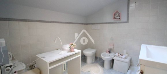 2 bedrooms Apartment in Altopascio, Italy No. 350709 5