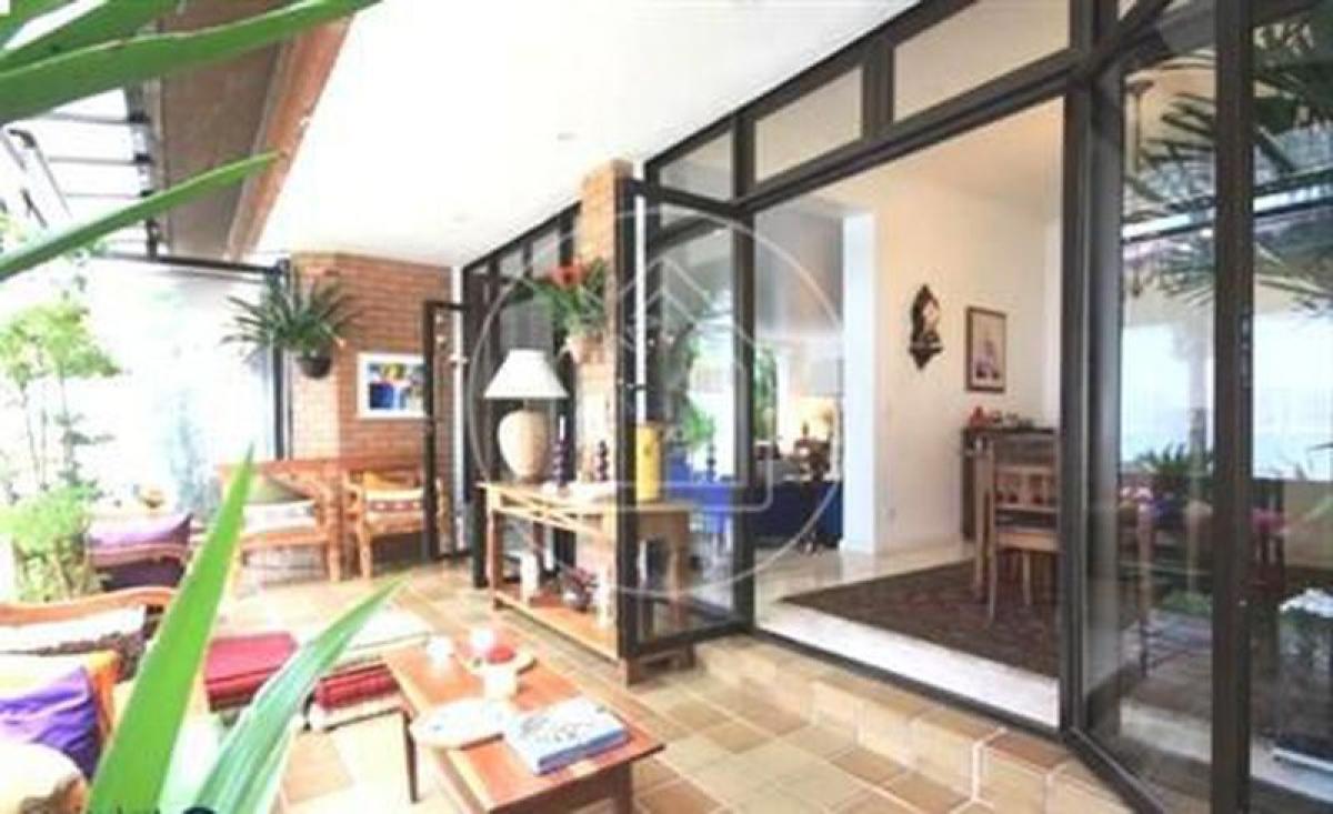 4 bedrooms House in Sao Paulo, Brazil No. 553256