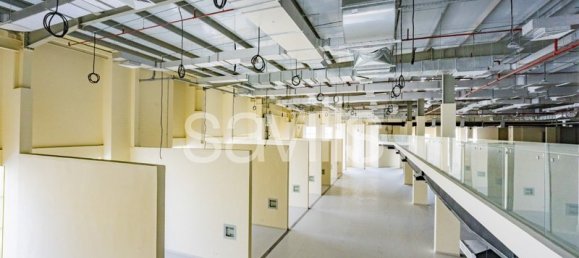 Laden in Sharjah Industrial Area, UAE 12312.5m², Nr. 6687 10