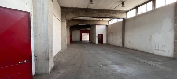 Entrepôt à Brescia, Italy 1650m² No. 327061 8