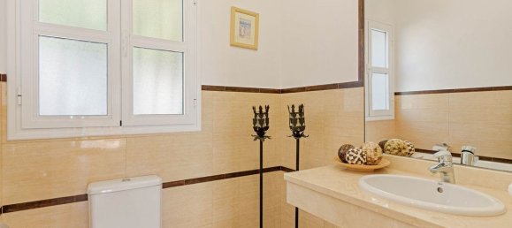 4 bedrooms House in Benahavis, Spain No. 39789 31