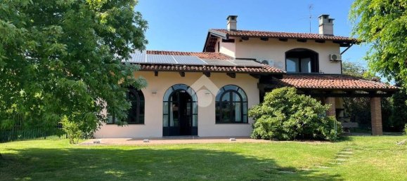 3 bedrooms Villa in San Maurizio Canavese, Italy No. 283876 2