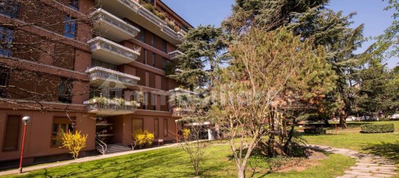 4 bedrooms Apartment in Segrate, Italy No. 15017 41