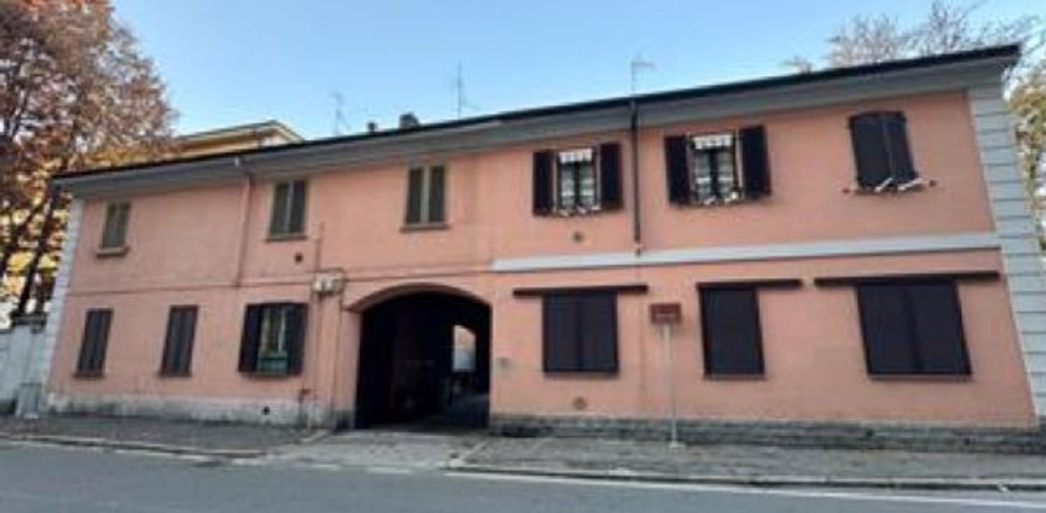 Квартира с 3 комнатами в Чинизелло Бальсамо, Италия № 1974