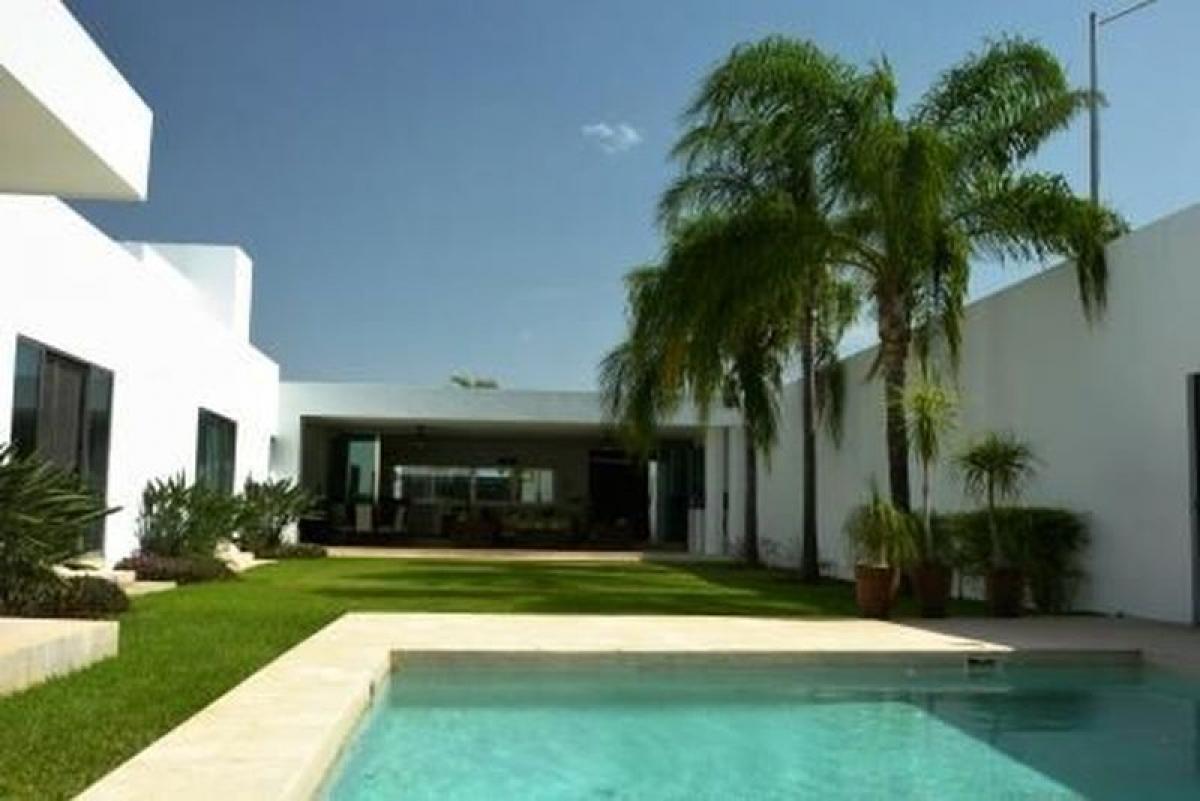 4 bedrooms House in Yucatan, Mexico No. 162450