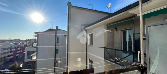 3-salle Appartement à Gorgonzola, Italy No. 18412 32