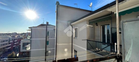 3-salle Appartement à Gorgonzola, Italy No. 18412 6