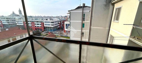 3-salle Appartement à Gorgonzola, Italy No. 18412 11