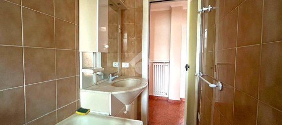 3-salle Appartement à Gorgonzola, Italy No. 18412 17