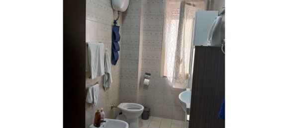 4 rooms Apartment in Naples, Italy No. 120536 4