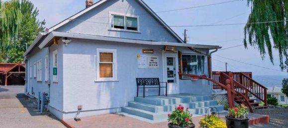 2 bedrooms House in British Columbia, Canada No. 190 11