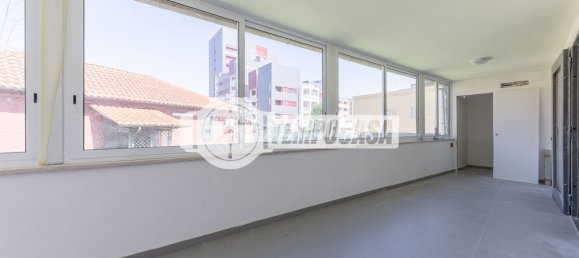 3 bedrooms Apartment in Rome, Italy No. 328697 2