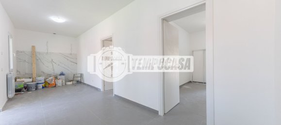 3 bedrooms Apartment in Rome, Italy No. 328697 3