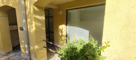 Gewerbliche Immobilie in L'Ile-Rousse, France 37m², Nr. 74206 2