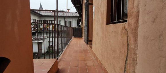 2-salle Appartement à Trezzo sull'Adda, Italy No. 14070 2